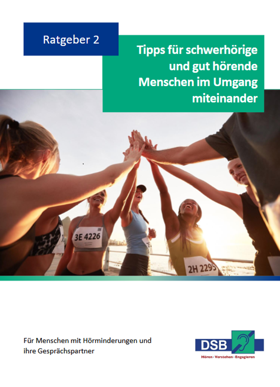 junge Menschen in Sportbekleidung die sich abklatschen