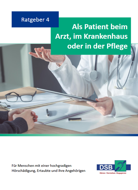 eine Ärztin im Gespräch mit einem Patienten